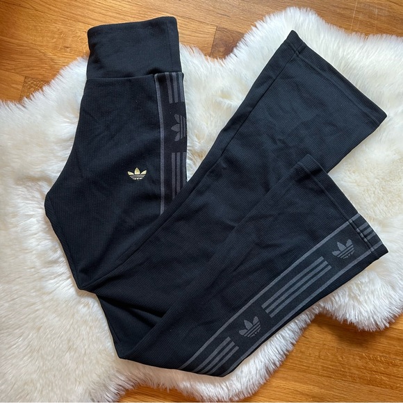 ☾ ADIDAS flare ribbed leggings - Picture 2 of 8